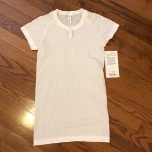 NWT Lululemon Swiftly Tech SS Crew Shirt